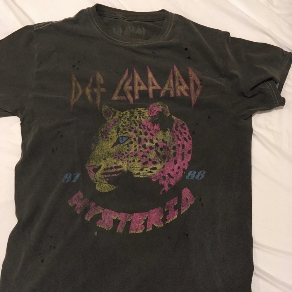 Hysteria DEF LEPPARD concert TEE shirt unisex small medium rock band leopard